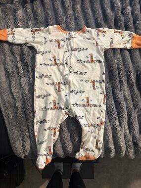 Baby Sleeper 3–6 Months Giraffe Print Zip Footed Pajamas Unisex